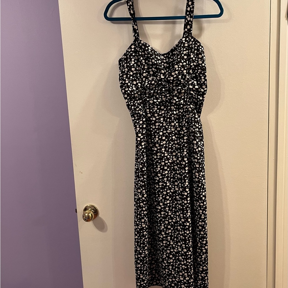 Shein floral dress. NWOT. Size L